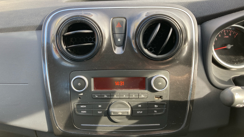 Dacia Sandero 0.9 TCe Essential 5dr Petrol Hatchback